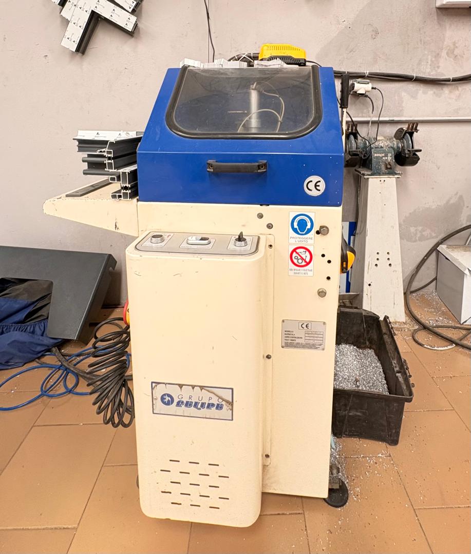 Machine fraisseuse de profilet